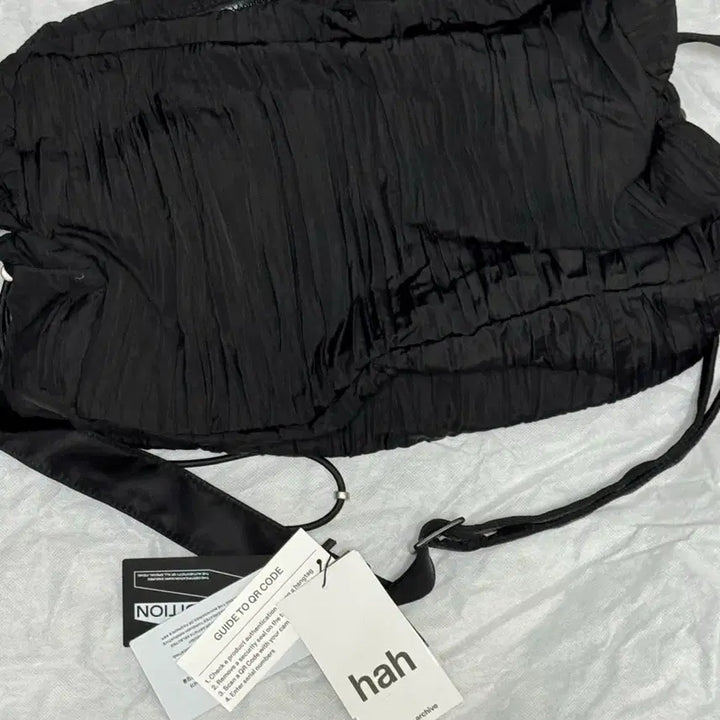 [BUNJANG] HA Archive Pleats Hybrid Shoulder Crossbody Bag / 하 아카이브 플리츠 하이브리드 숄더 크로스백