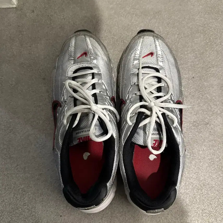 [BUNJANG] Nike Initiator Silver Sneakers / 나이키 이니시에이터 실버 265