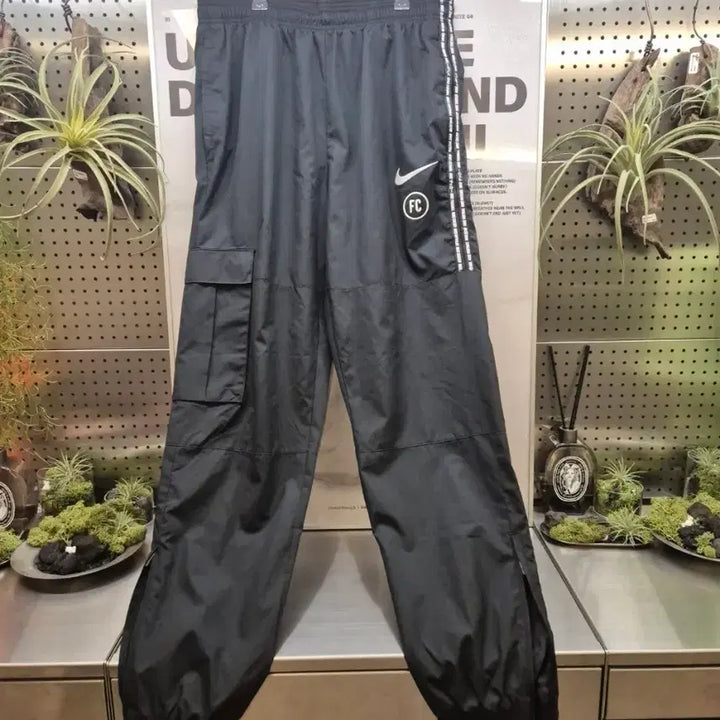 [BUNJANG] Nike FC Training Cargo Pants Black / 나이키 FC 트레이닝 카고 바지 블랙