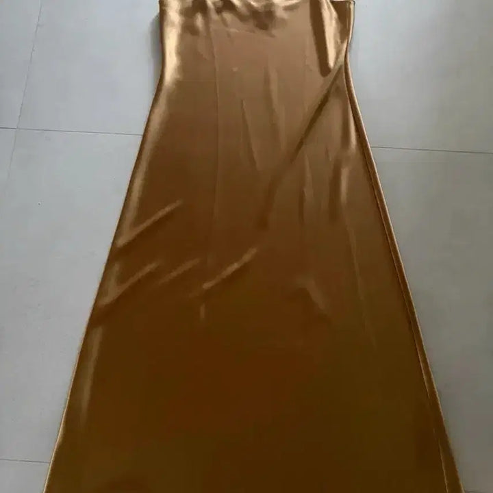 [BUNJANG] Theory Satin Long Skirt Gold (New) / Theory 새틴 롱 스커트 골드(새상품)4사이즈
