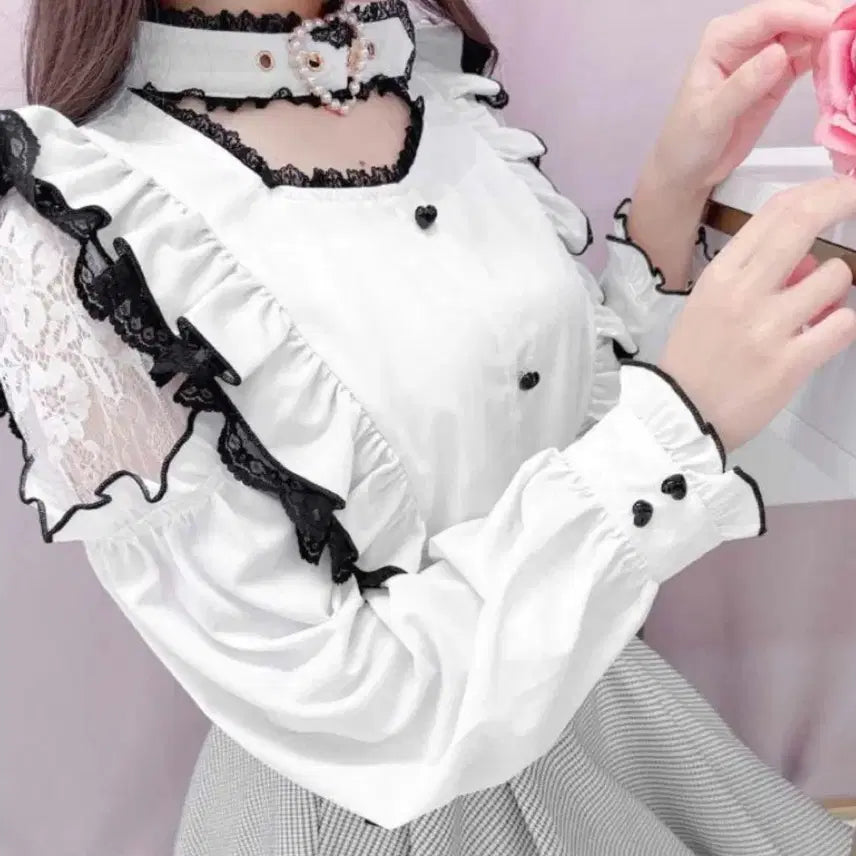 [BUNJANG] Rozita Heart Buckle Choker Blouse / 로지타 하트버클 초커블라우스 양산형지뢰계블라우스