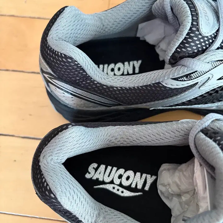[BUNJANG] Saucony Progrid Omni 9 Running Shoes / 써코니 프로그리드 옴니9 275사이즈