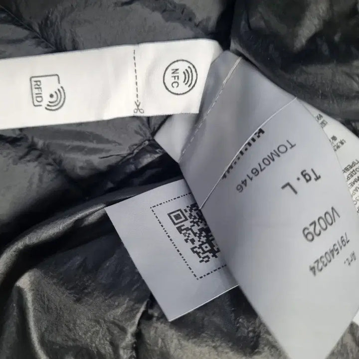 [SOLD OUT] (L) 스톤 아일랜드 룸우븐 블랙