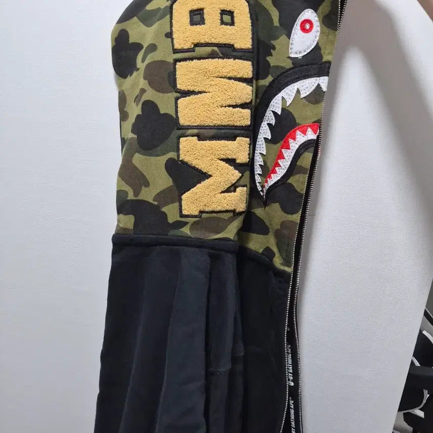 [BUNJANG] Bape Shark Hoodie / 베이프 샤크후드
