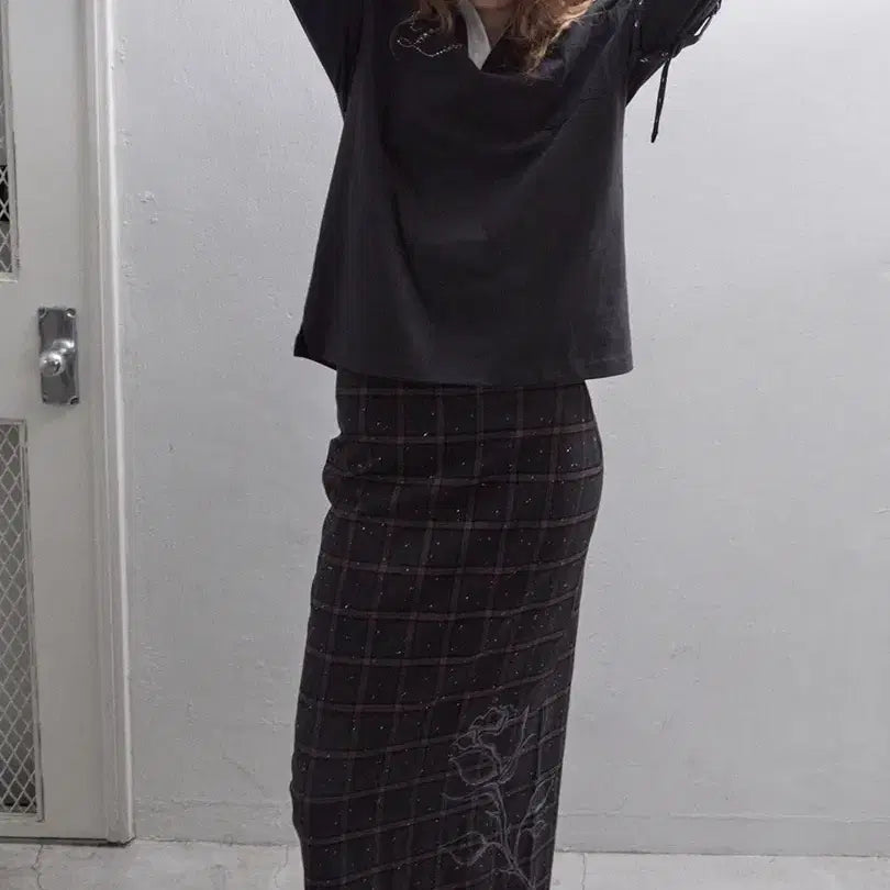 [BUNJANG] Deard Black Cubic Rose Printed Long Skirt / s)데어드 블랙 큐빅 로즈 페인티드 롱 스커트