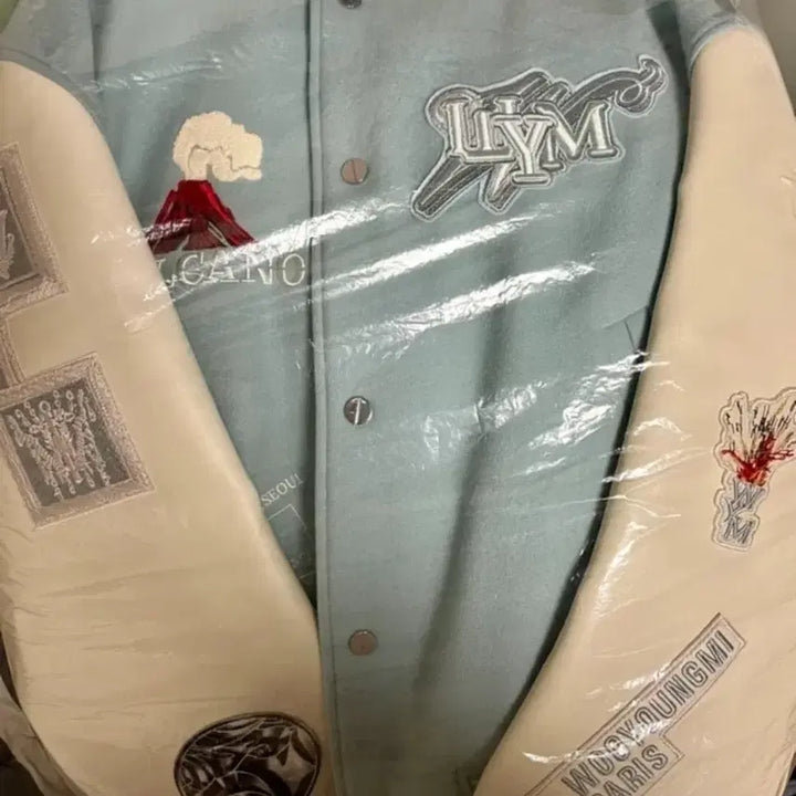 [BUNJANG] Wooyoungmi Mint Volcano Varsity Jacket (Size 50) / 우영미 민트 볼케이노 바시티 자켓 50사이즈