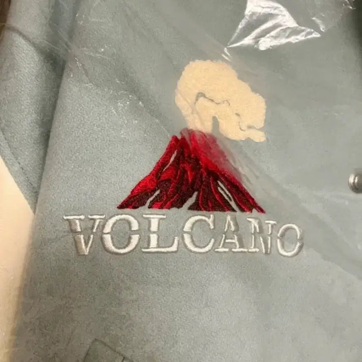 [BUNJANG] Wooyoungmi Mint Volcano Varsity Jacket (Size 50) / 우영미 민트 볼케이노 바시티 자켓 50사이즈
