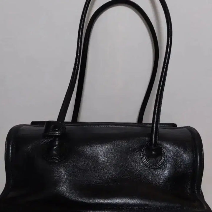 [BUNJANG] Maje Sherwood Boston Medium Bag Black Crinkle Leather Shoulder Bag / 여성 마지셔우드 보스턴 미듐 블랙 크링클 가방, 숄더백, 도트백
