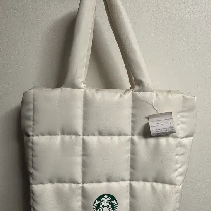[BUNJANG] Starbucks Quilting Padding Tote Bag (Limited Edition, Unused) / 일본 스타벅스 퀄팅 패딩 토트백 (한정템 미사용)