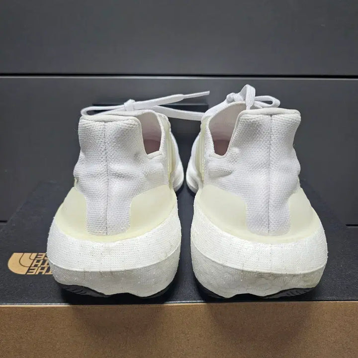 [SOLD OUT] 245아디다스 울트라부스트22  -243