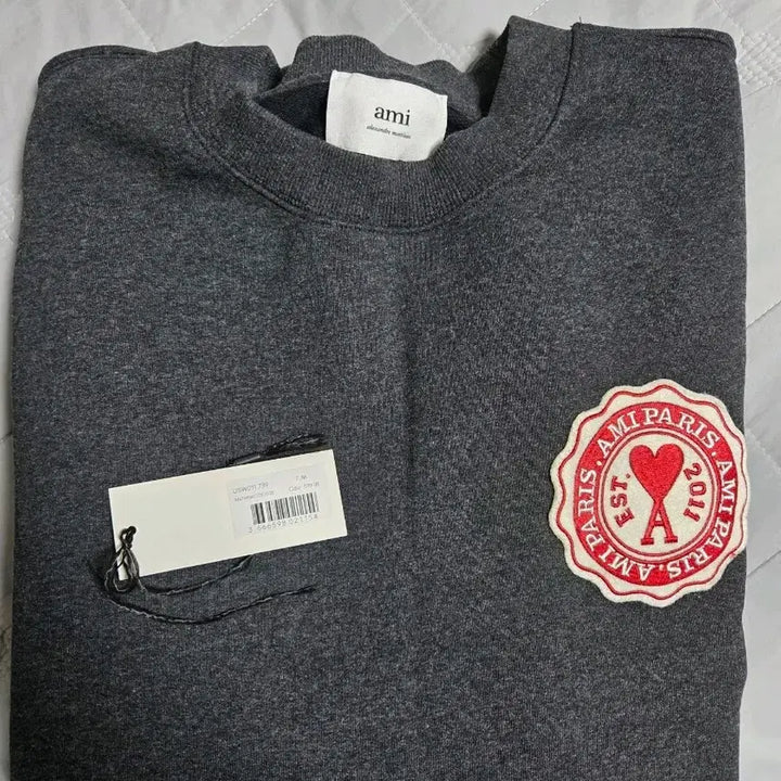 [BUNJANG] AMI Paris Logo Patch Sweatshirt Anthracite / 아미 맨투맨