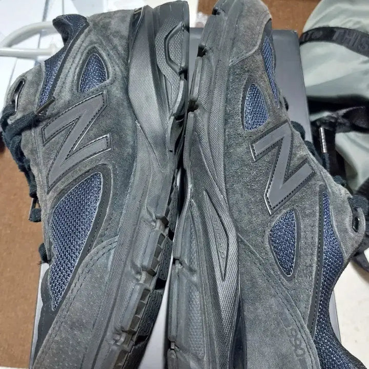 [BUNJANG] New Balance Jound 990v4 Navy Sneakers / 뉴발란스 자운드990v4 네이비 (290)