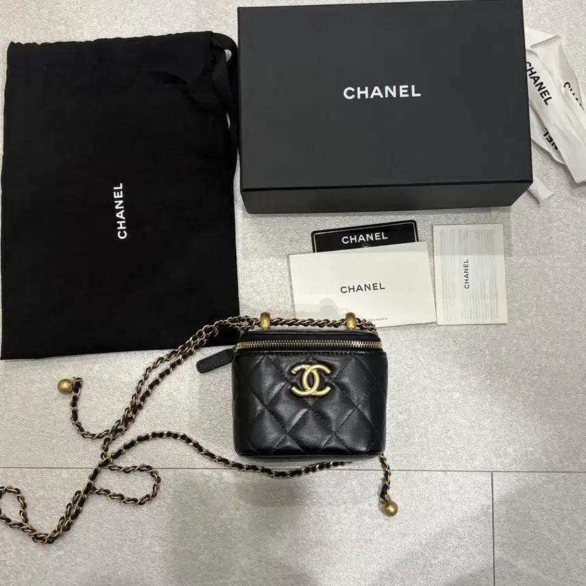 [BUNJANG] Chanel Vanity Bag (Adjustable Strap) AP2292 / 샤넬 공방 베니티 (끈 조절) AP2292