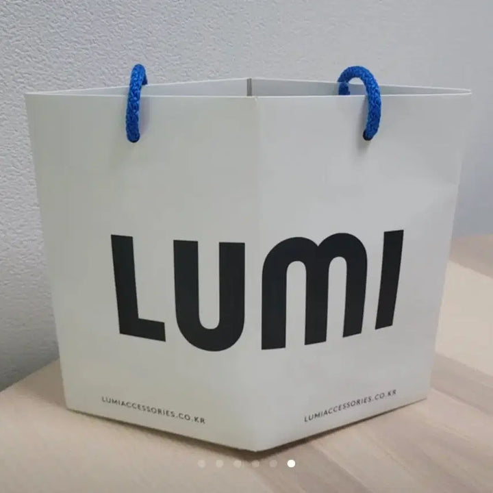[BUNJANG] Lumi 블랙 가죽 반지갑(카드) / Lumi 블랙 가죽 반지갑(카드)