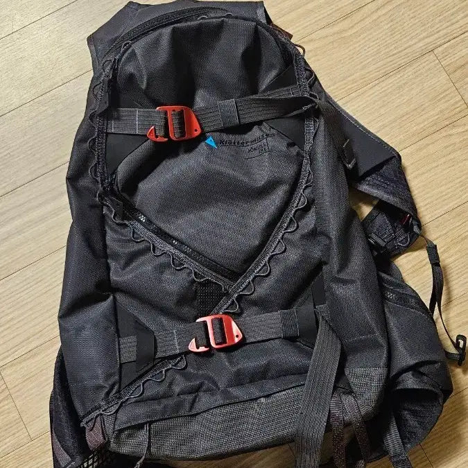 [BUNJANG] Klattermusen Yggdrasil 18L Backpack Raven / 클라터뮤젠 요쿨 백팩 18L 레이븐