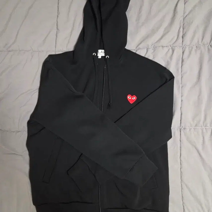 [BUNJANG] Comme des Garçons Black Heart Logo Hoodie Zip-Up XL / 꼼데가르송 블랙 하트 로고 후드집업