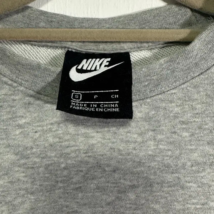 [BUNJANG] Nike Swoosh Sweatshirt (Gray, S) / 나이키 스우시 맨투맨 회색 S