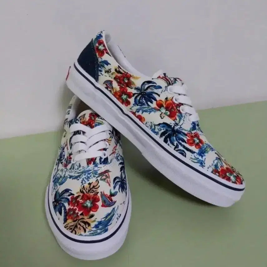 [BUNJANG] Vans Era Aloha Sneakers / 여성 반스 에라 알로하 스니커즈, 운동화   (225)
