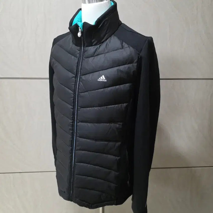 [BUNJANG] Adidas Lightweight Duck Down Padded Jacket (Size 100) / 가볍고 따뜻한 아디다스 경량패딩 100 (오리털90%)