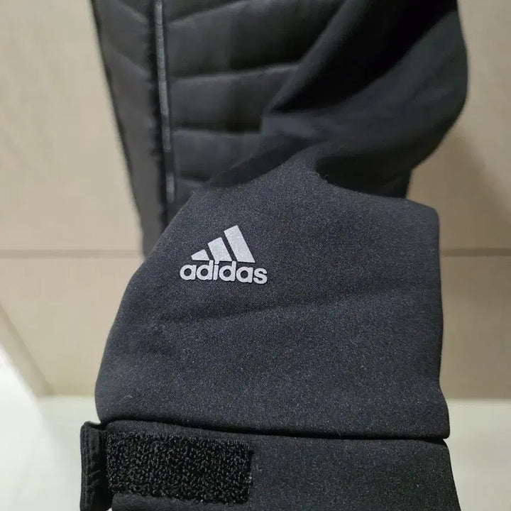 [BUNJANG] Adidas Lightweight Duck Down Padded Jacket (Size 100) / 가볍고 따뜻한 아디다스 경량패딩 100 (오리털90%)