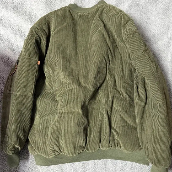 [BUNJANG] WV Project Tart Corduroy Bomber Jacket / 더블유브이프로젝트 타르트 코듀로이 항공점퍼