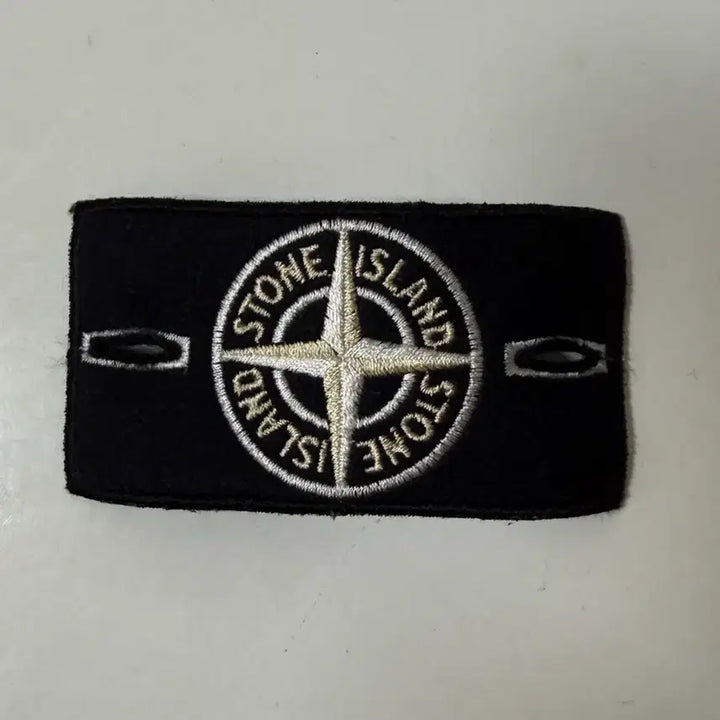 [BUNJANG] Stone White Badge / 스톤화이트와펜