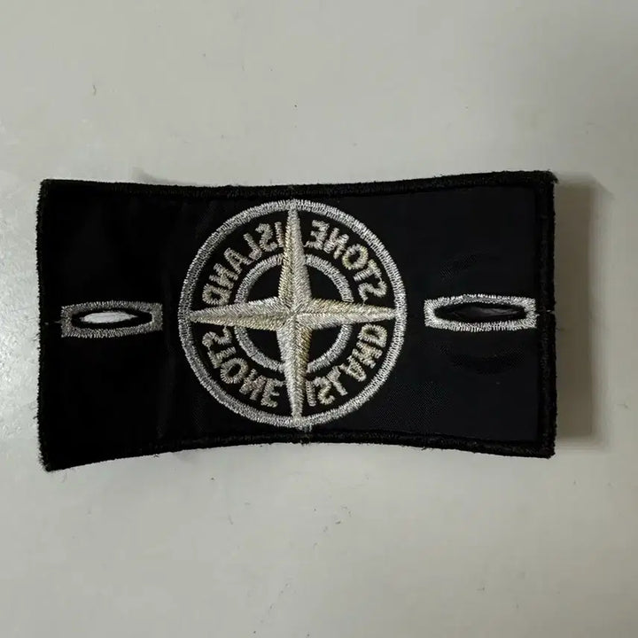 [BUNJANG] Stone White Badge / 스톤화이트와펜