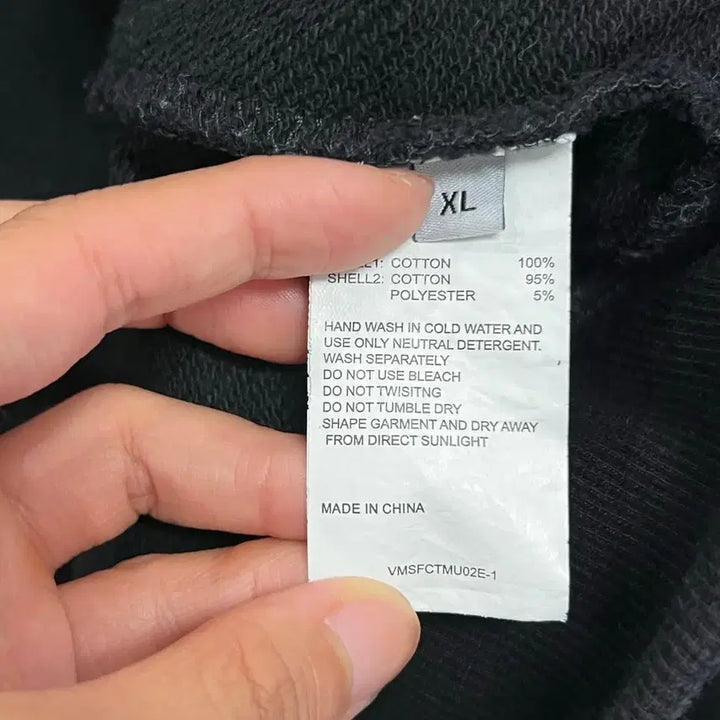 [BUNJANG] Vivastudio Embroidered Logo Sweatshirt Black XL / (XL) 비바스튜디오 자수로고 맨투맨 블랙