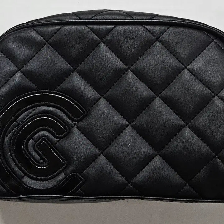 [BUNJANG] Clebrend Quilting Pouch / 클리브렌드 퀼팅 파우치