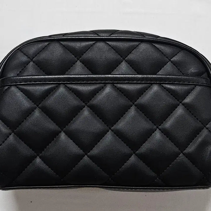 [BUNJANG] Clebrend Quilting Pouch / 클리브렌드 퀼팅 파우치