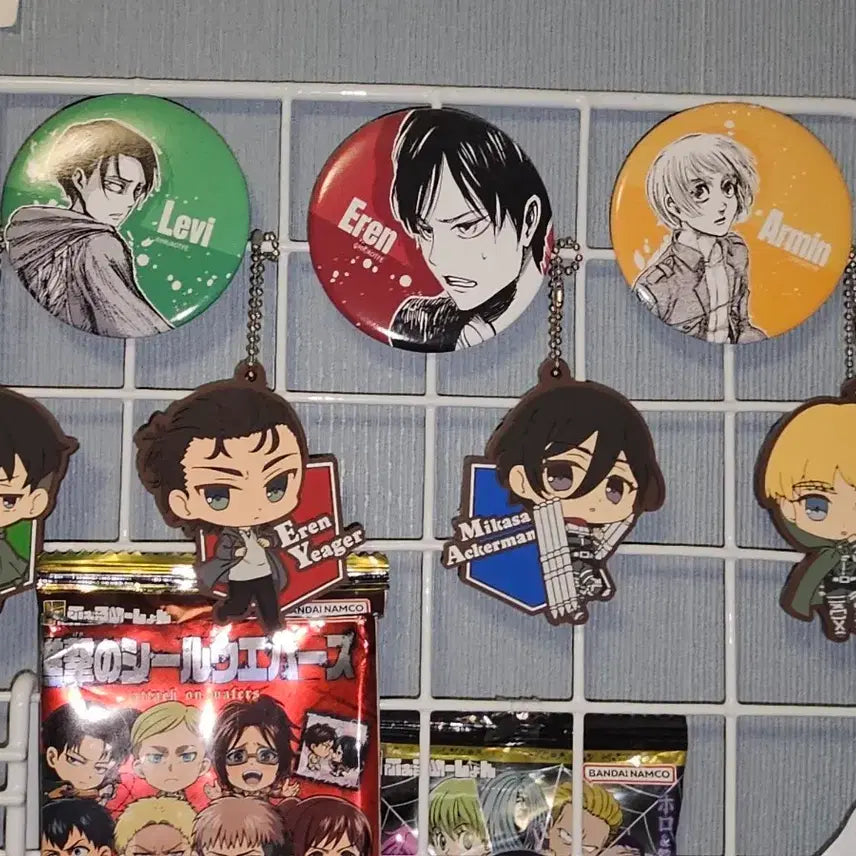 [BUNJANG] Attack on Titan Rubber Mascot Keychain Bundle Set / 급전) 진격거 진격의 거인 고무 마스코트 키링 세트 일괄 판매