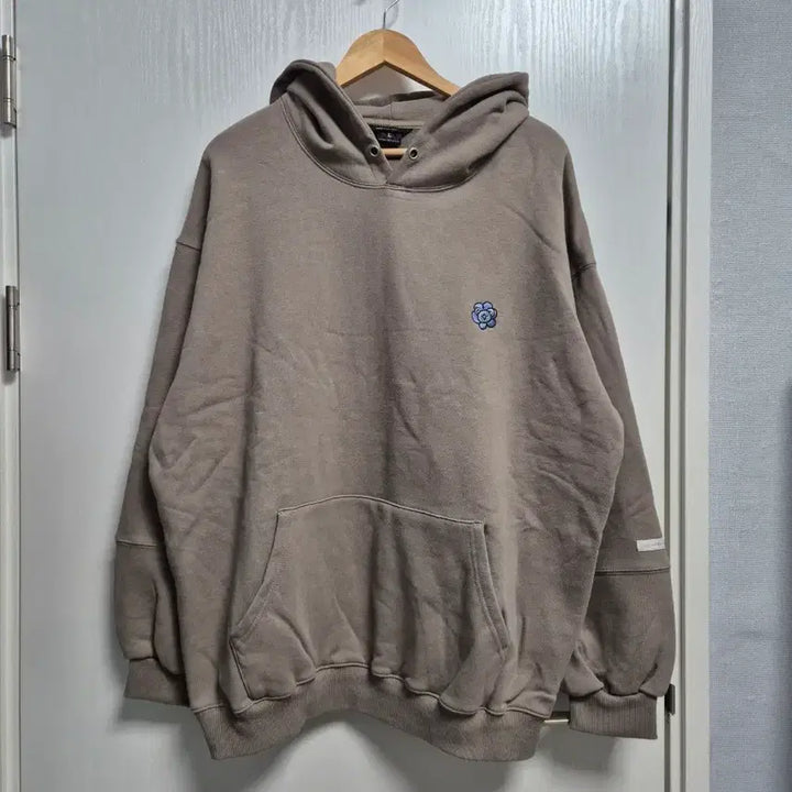 [BUNJANG] BT21 Koya Fleece Hoodie L / BT21 코야 기모 후드티 L (남녀공용)