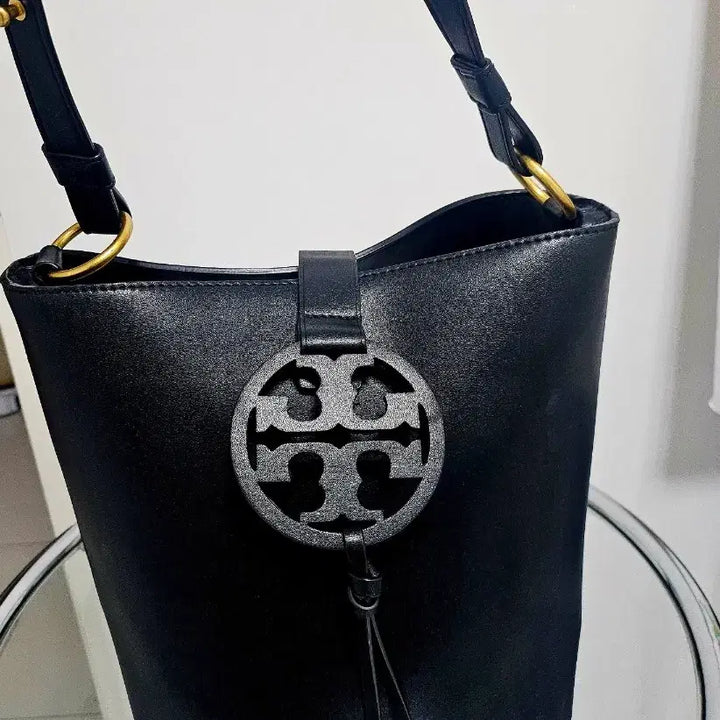 [SOLD OUT] 토리버치 블랙 레더 버킷백 숄더백