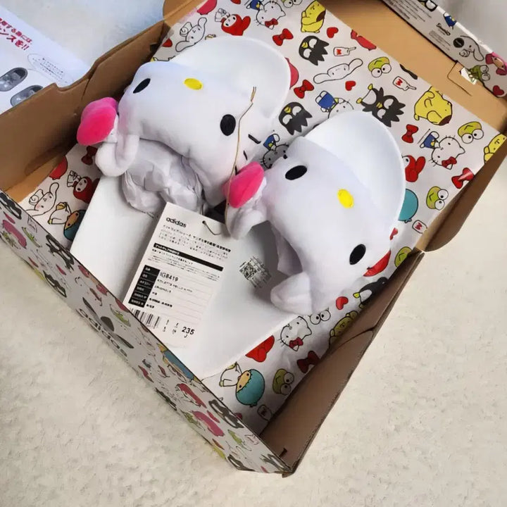 [BUNJANG] Adidas Hello Kitty Slides 235 / 아디다스 헬로키티 슬리퍼 235
