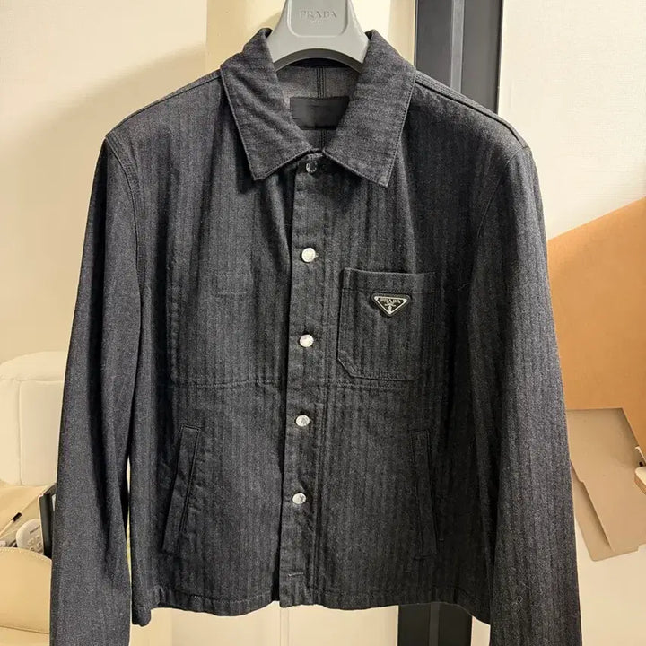 [BUNJANG] Prada Chevron Denim Jacket Black / 25ss 프라다 세브론 데님 자켓 블랙