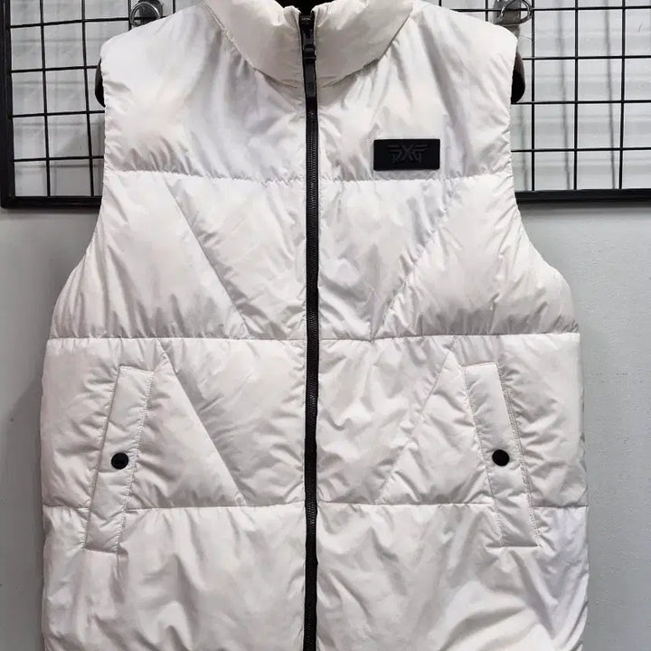 [BUNJANG] PXG White Welding Down Vest / 100L PXG 화이트 웰딩 다운 조끼 베스트.