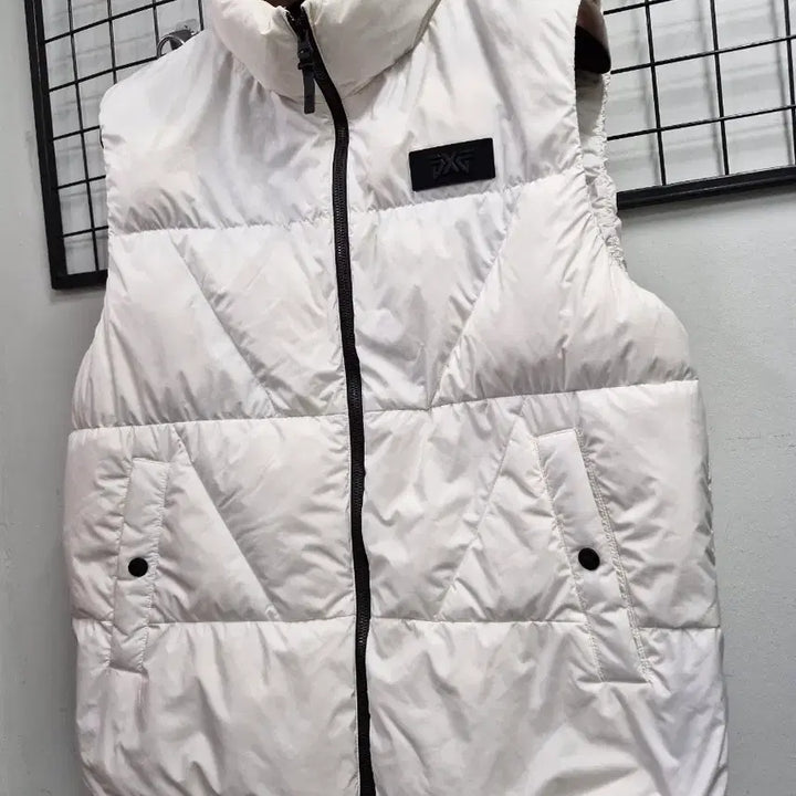 [BUNJANG] PXG White Welding Down Vest / 100L PXG 화이트 웰딩 다운 조끼 베스트.
