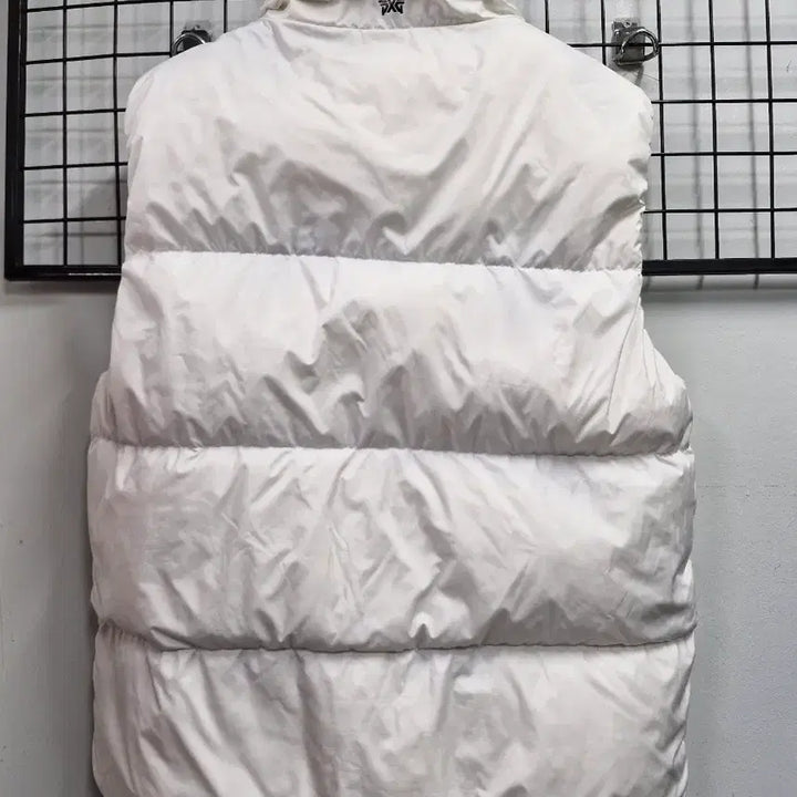 [BUNJANG] PXG White Welding Down Vest / 100L PXG 화이트 웰딩 다운 조끼 베스트.