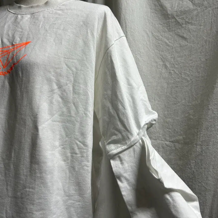 [BUNJANG] White Orange Print Long Sleeve T-shirt / 흰색 프린팅 절개 긴팔티