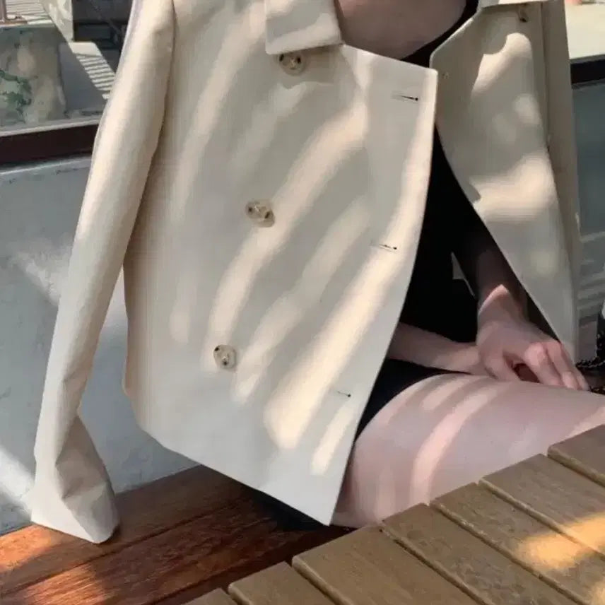 [BUNJANG] Le Sserafim Belted Trench Coat / 리에뜨 벨 트렌치