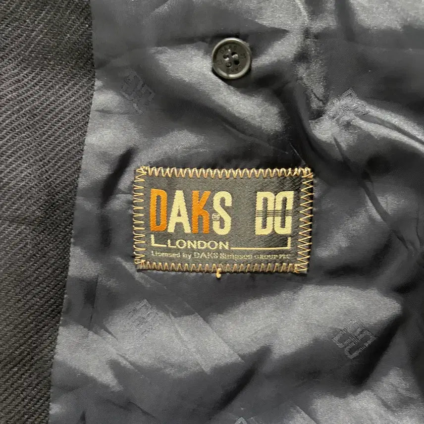 [BUNJANG] DAKS Double Gold Blazer / 닥스 더블 금장 블레이저 블랙(Free)