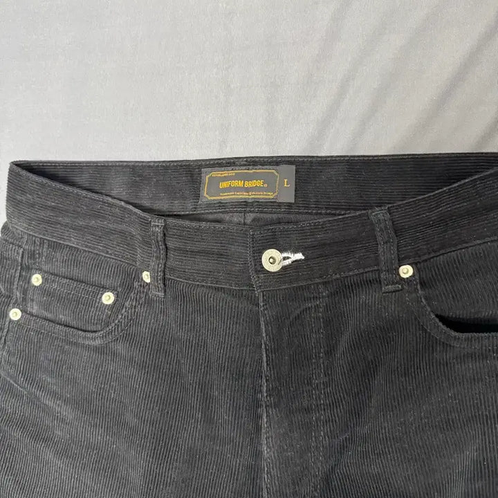 [BUNJANG] Uniform Bridge Black Corduroy Pants / 유니폼브릿지 블랙 코듀로이 바지