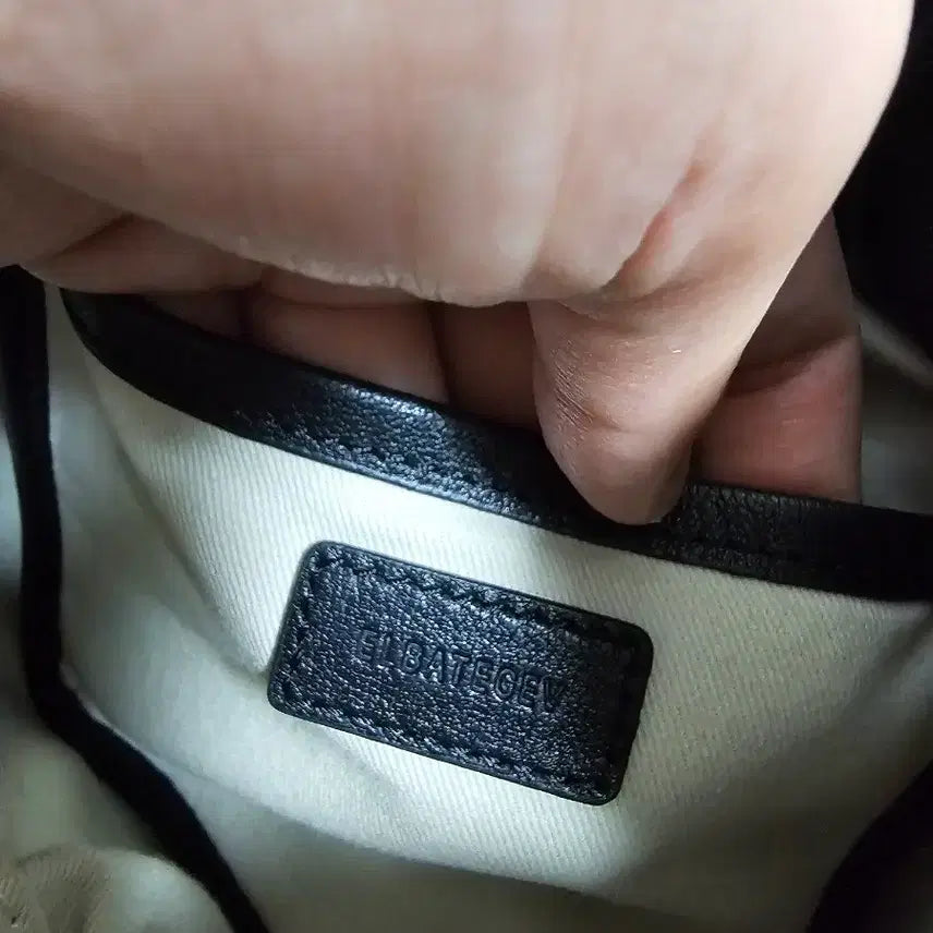 [BUNJANG] Elbategev Ostra Shoulder Bag / 엘바테게브 오스트라 가방