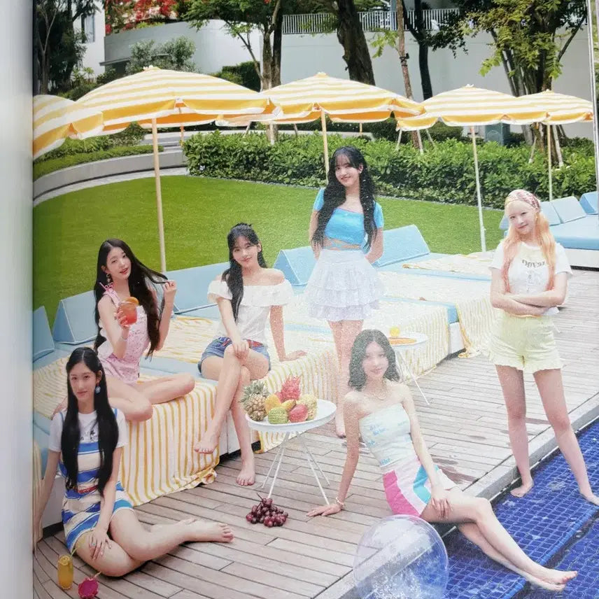 [BUNJANG] IVE Dreamy Day Photobook (Includes Sticker) / 아이브 dreamy day 포토북 양도(스티커 포함)
