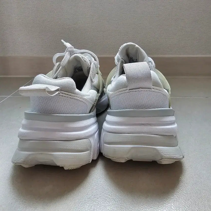 [BUNJANG] V2K Metallic Silver White 245 / V2K 메탈릭실버 화이트 245