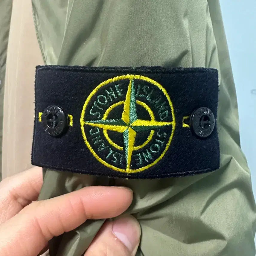 [BUNJANG] Supreme Stone Island FW23 Reversible Puffy Jacket Olive L / 스톤아일랜드X슈프림 FW23리버시블 퍼피패딩 올리브L (새상품급)