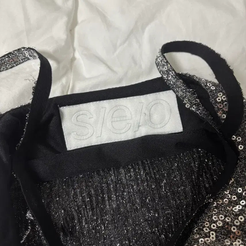[BUNJANG] SEO Sequin Camisole Top / SEO 에스이오 스팽글 캐미솔 탑 스팽글나시 스팽들 뷔스티에