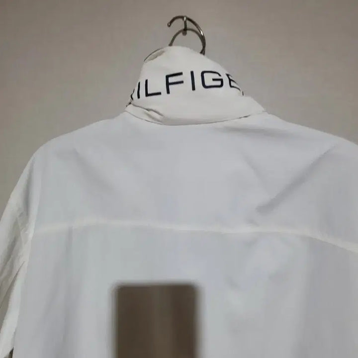 [BUNJANG] Tommy Hilfiger Windbreaker Jacket / 타미힐피거 바람막이 자켓