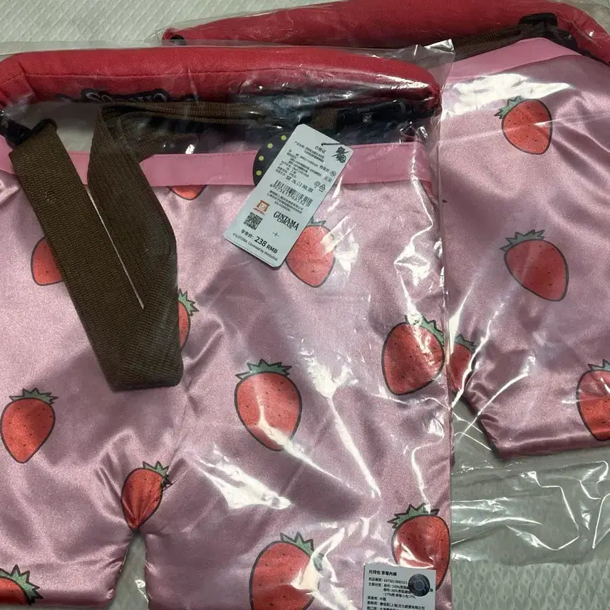 [BUNJANG] Gintama 20th Anniversary Circus Strawberry Shorts Tote Bag / 은혼 20주년 서커스 딸기 반바지 토트백