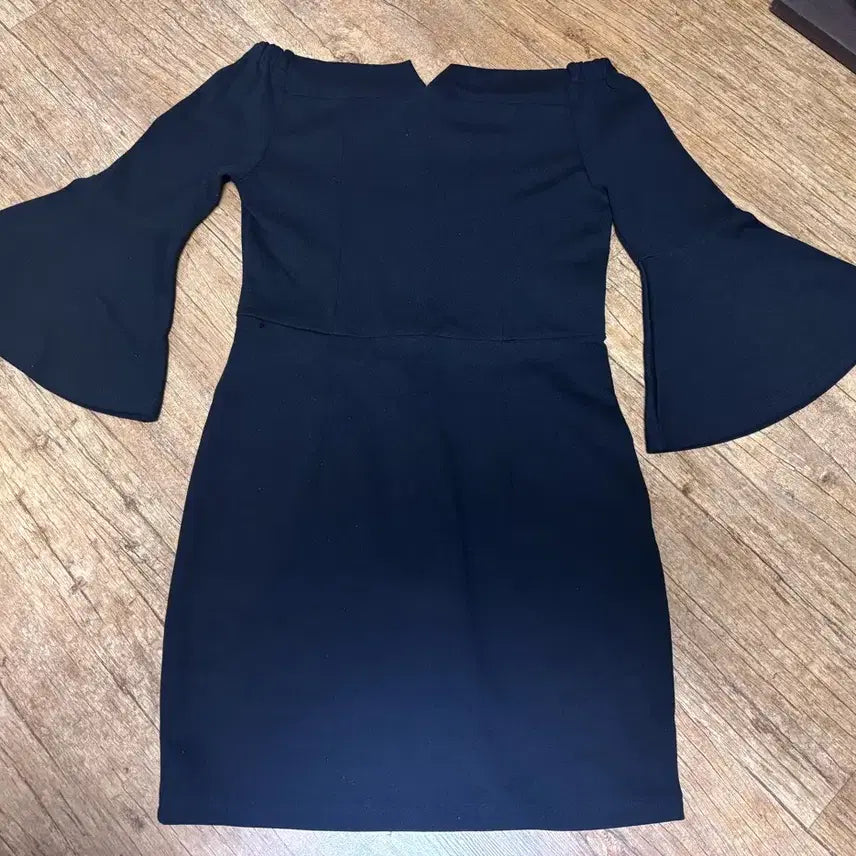 [BUNJANG] Balloon Sleeve Span Mini Skirt Dress - Black / S라인검정원피스블랙치마4455스몰사이즈하객원피스미니스커트벌룬스판옷고급룩